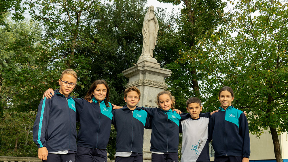 Image hover effect image